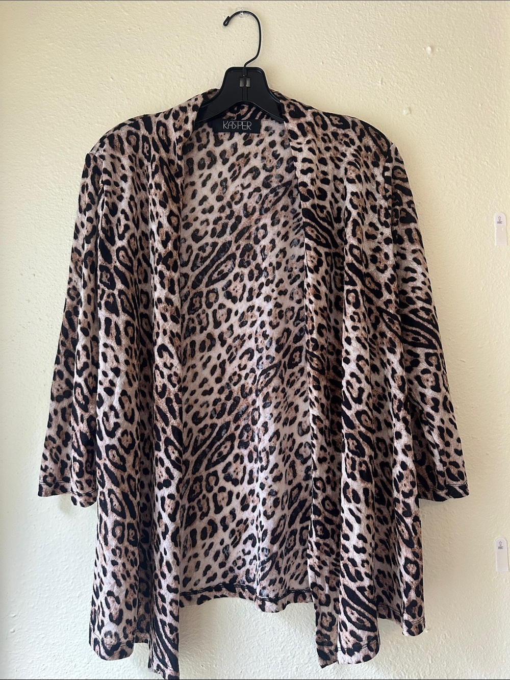 Kasper Leopard-Print Open Cardigan in Black and Tan EUC